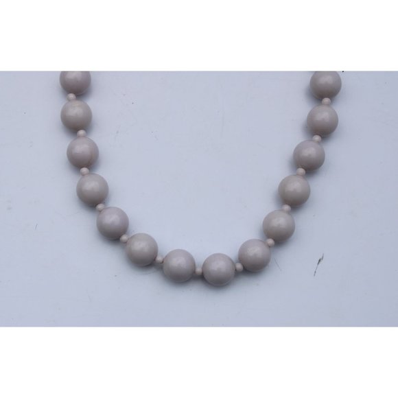 Vintage Pale Purple Beaded Necklace Choker Lavender Lilac 54075 - Picture 2 of 4